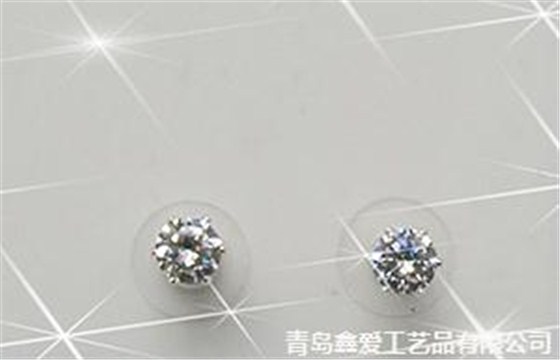 時(shí)尚鋯石耳環(huán)