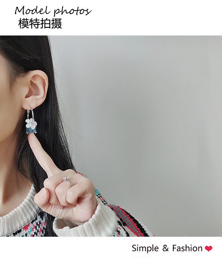 鑲鉆花朵藍(lán)色仿水晶耳環(huán)廠家