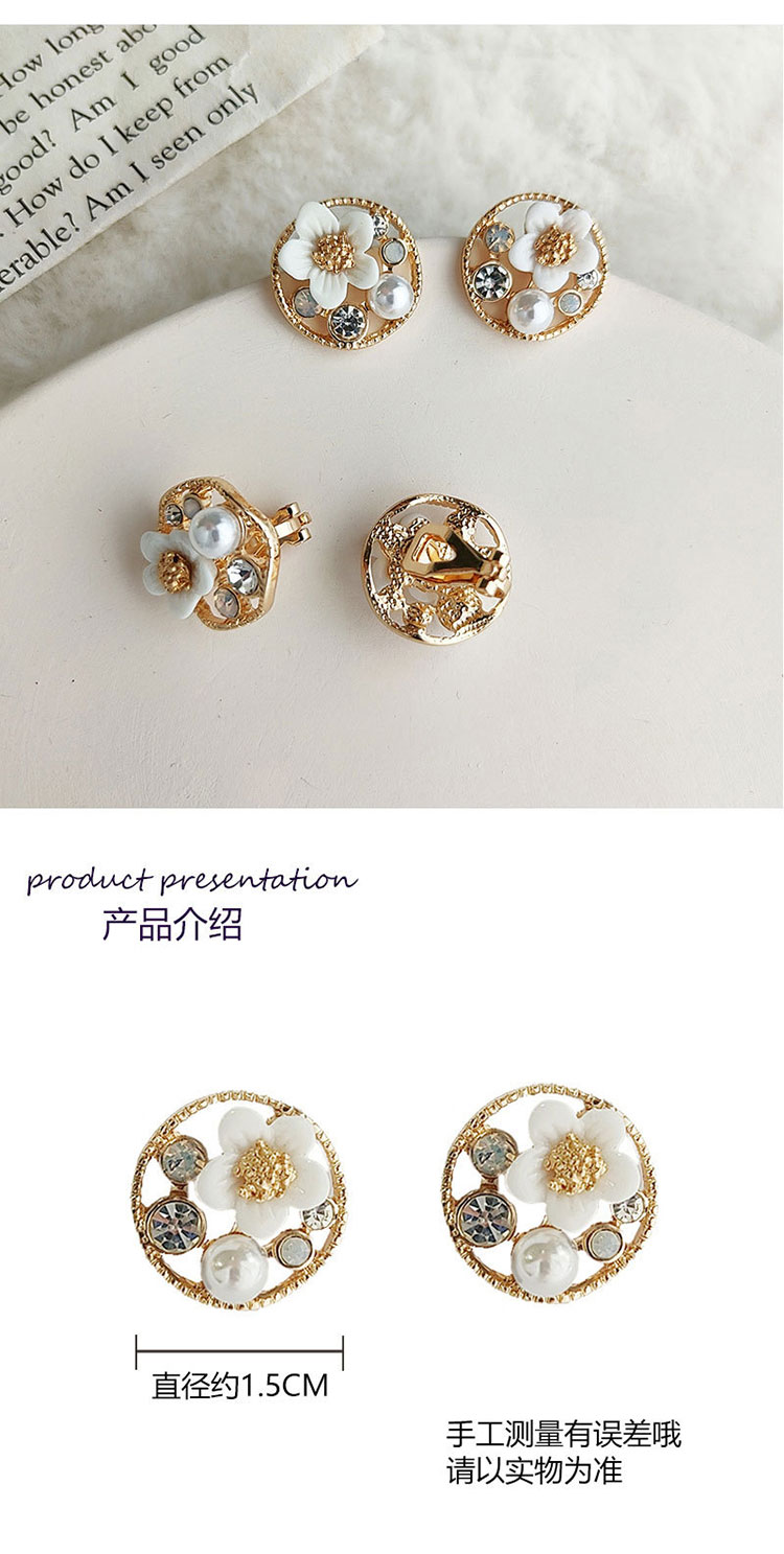 首飾品批發(fā)復古優(yōu)雅小白花耳釘